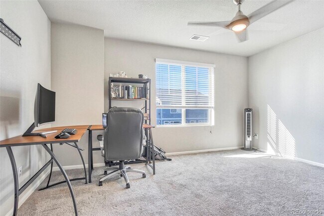 Building Photo - A Gorgeous 3 Bed 3 Bath Home in Desirable ...