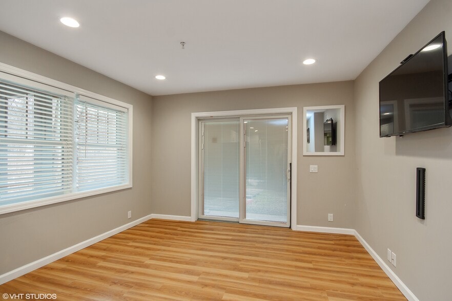 3A. Entrance - Living Room - 275 croton dam road