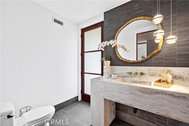 Building Photo - 115 Irvine Cove Pl