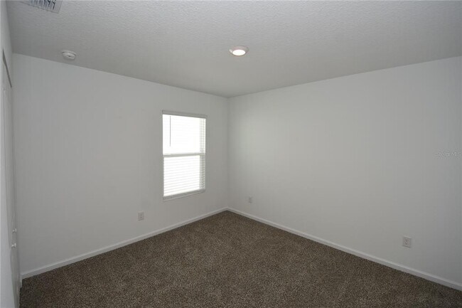 Building Photo - 9 Springwood Dr