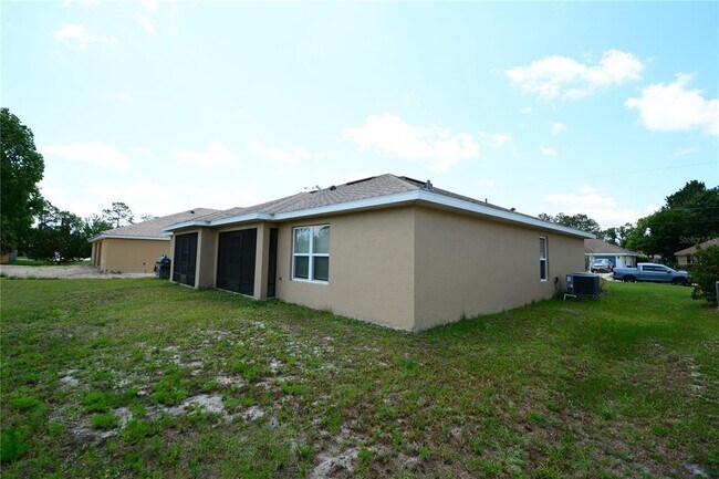 Building Photo - 33 Rosecroft Ln