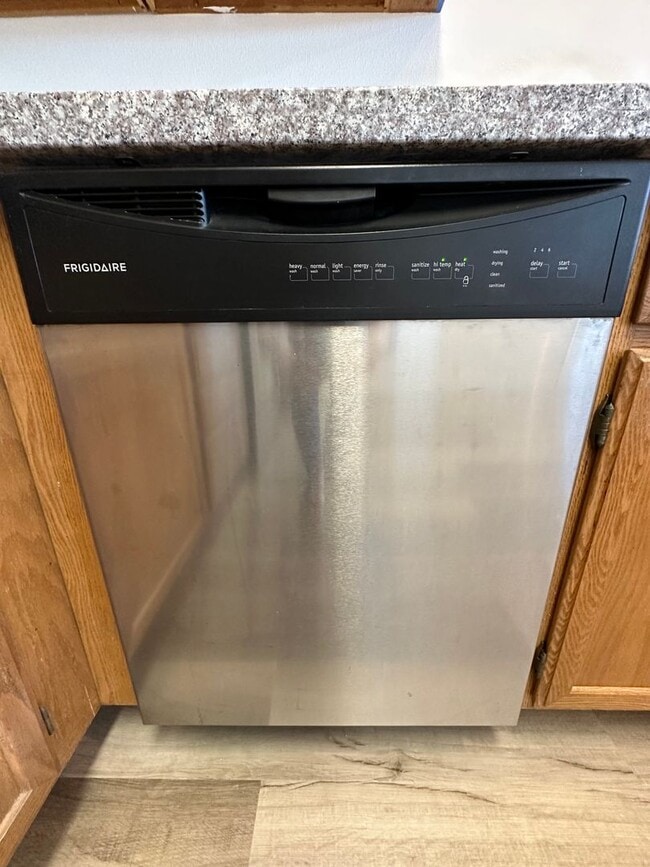 Building Photo - Top Floor of Benicia Duplex