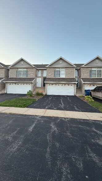 Building Photo - 1275 Penny Ln