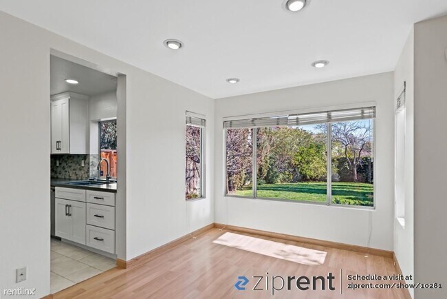 Building Photo - 4 br, 3 bath Townhome - 224 Meadowhaven Wa...