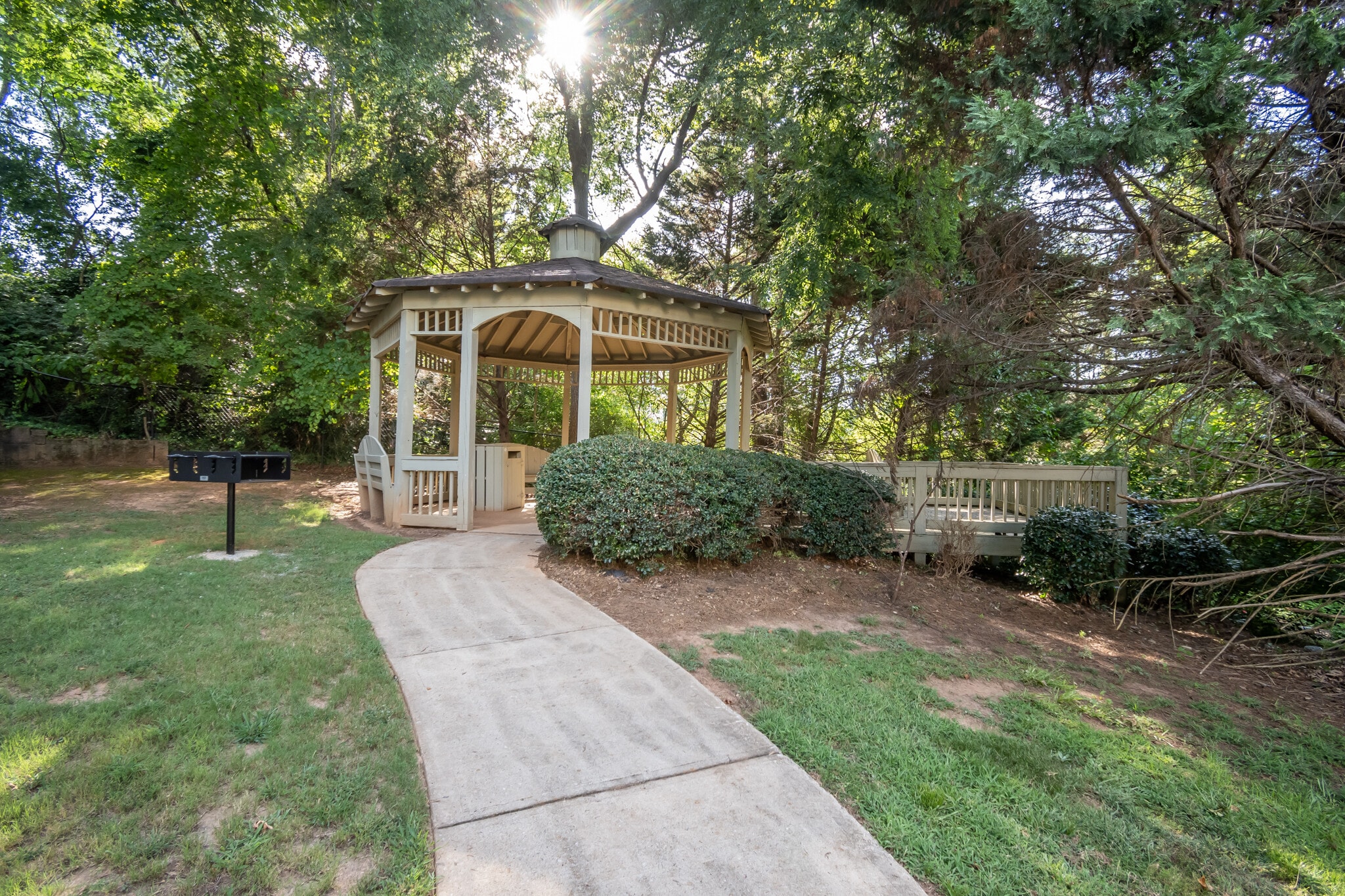 Building Photo - 270 Strickland Ave