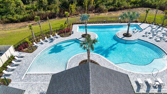 Building Photo - Spacious Like New 4-Bedroom Oasis with 3 Full Baths in Palmetto - Available NOW