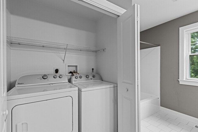 Building Photo - 129 Acton St
