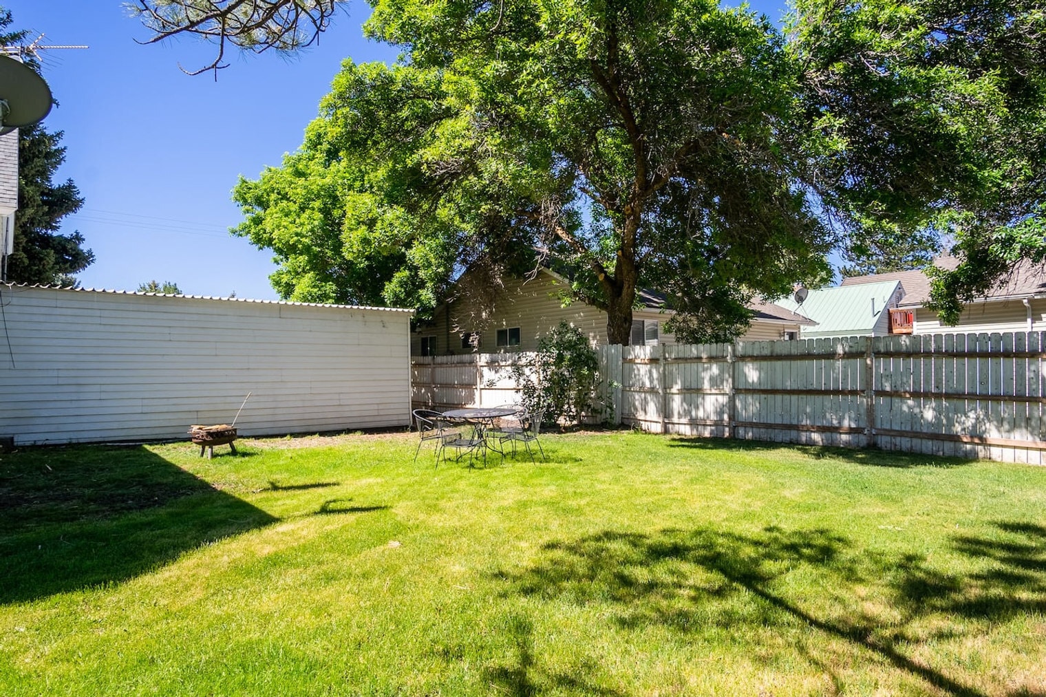 Building Photo - 223 N 200 W