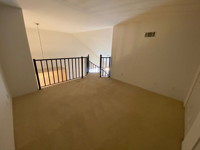 Building Photo - 11 Arbor Club Dr