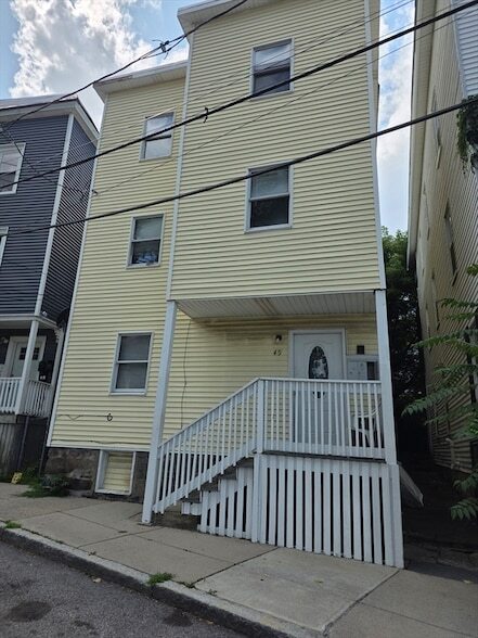 Building Photo - 49 Judson St