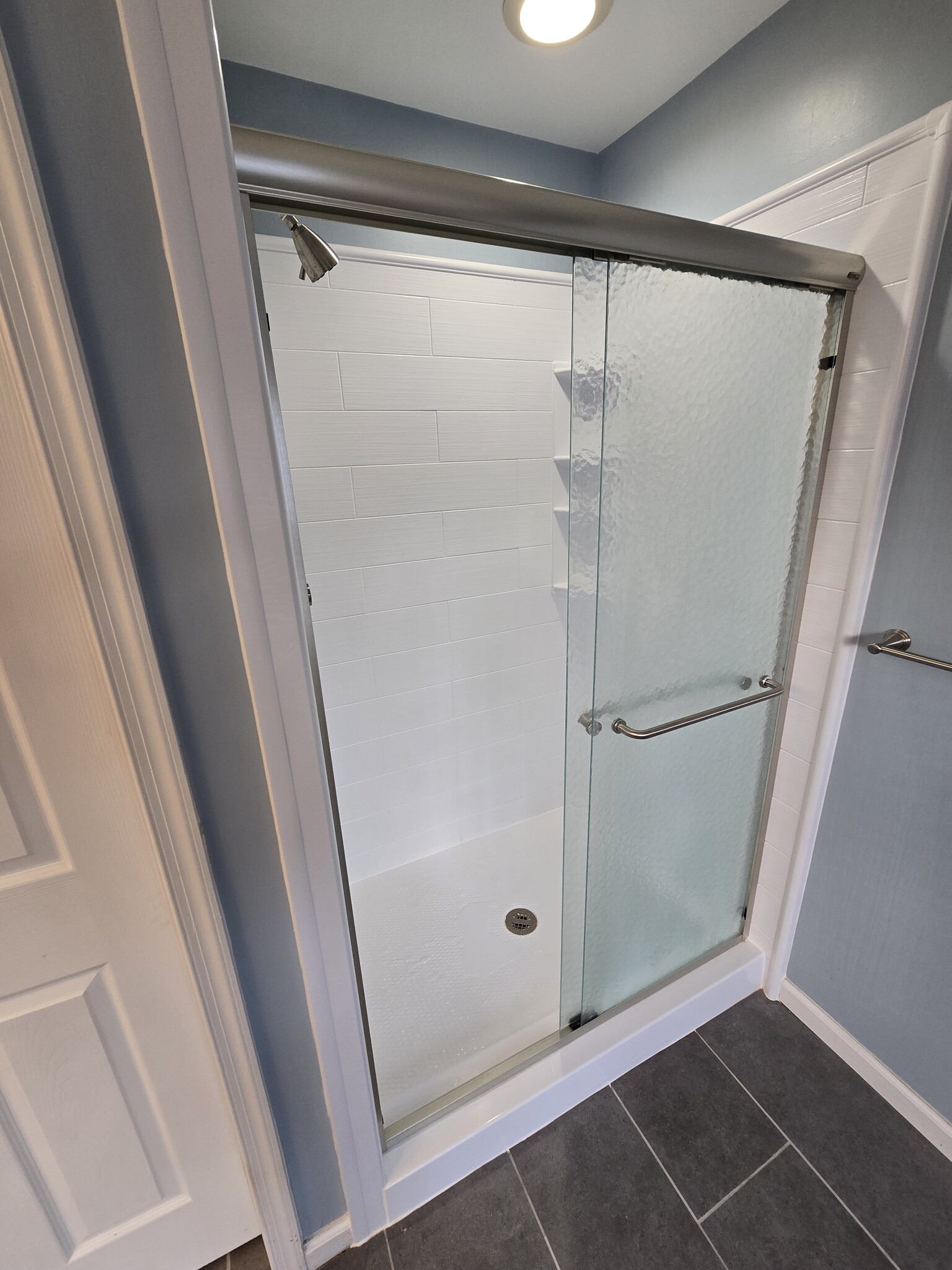 Shower in master bathroom - 44155 Azalea Ct