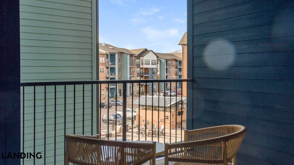 Building Photo - 185 Polaris Pointe