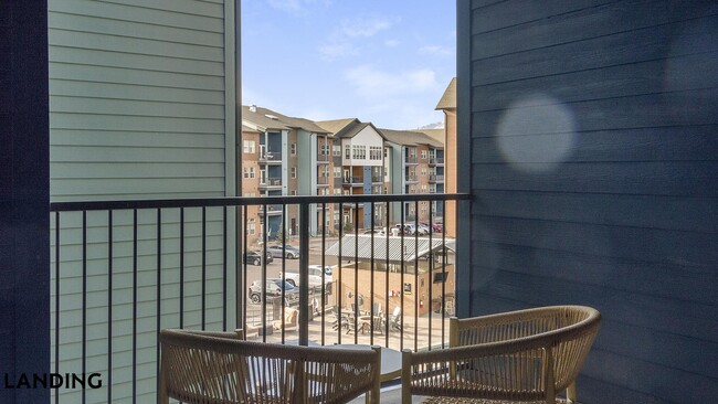 Building Photo - 185 Polaris Pointe