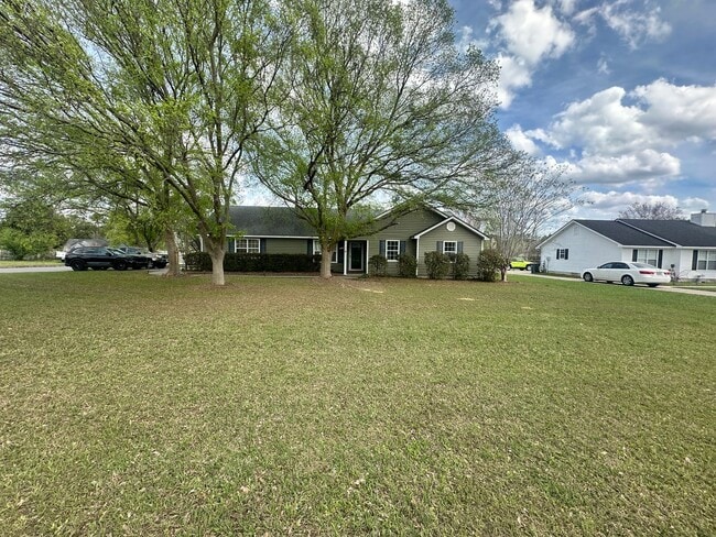 Building Photo - Home in Heatherwoods S/D