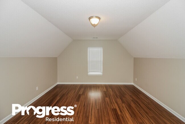 Building Photo - 7726 Deer Trail Ln