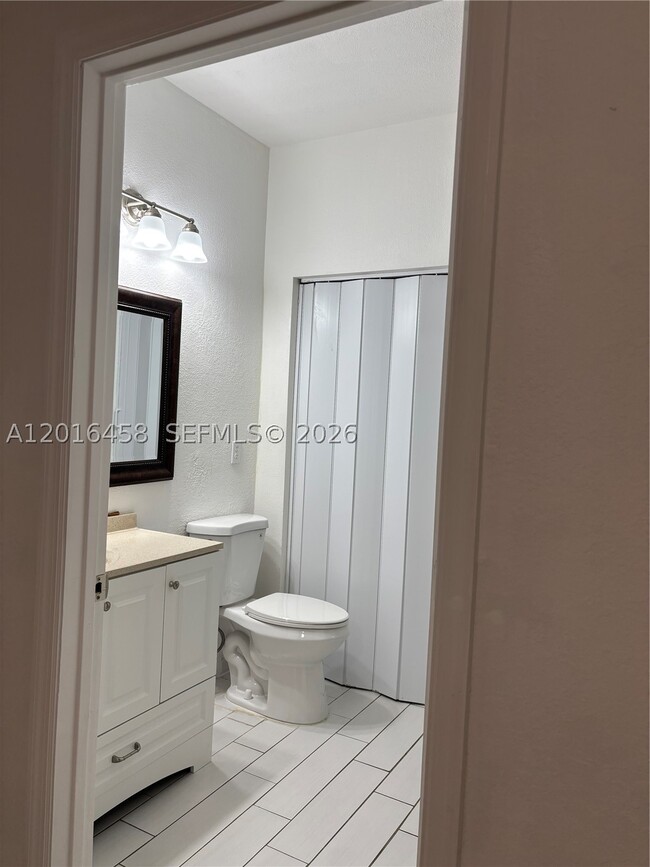 Building Photo - 1131 SW 86th Ave