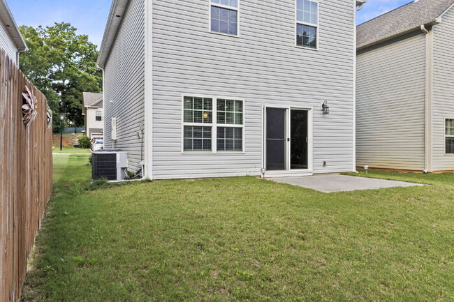 Building Photo - Simpsonville 3BR/2.5BA with Granite, Garag...