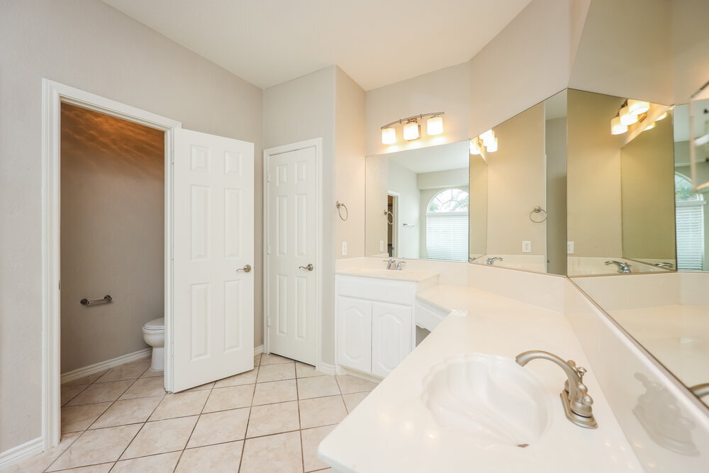 Building Photo - 100 Silverwood Dr