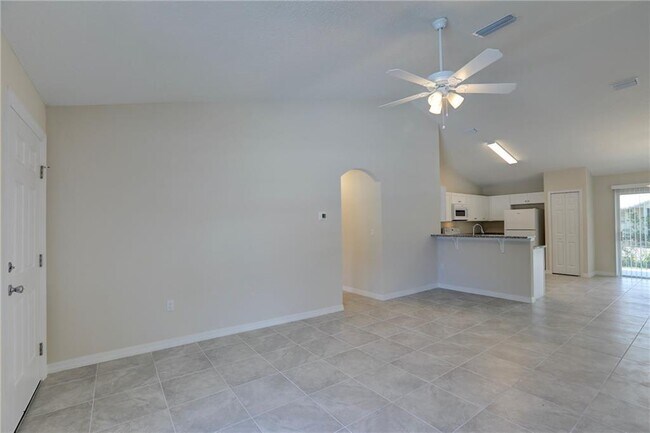 Building Photo - 8886 98th Ct
