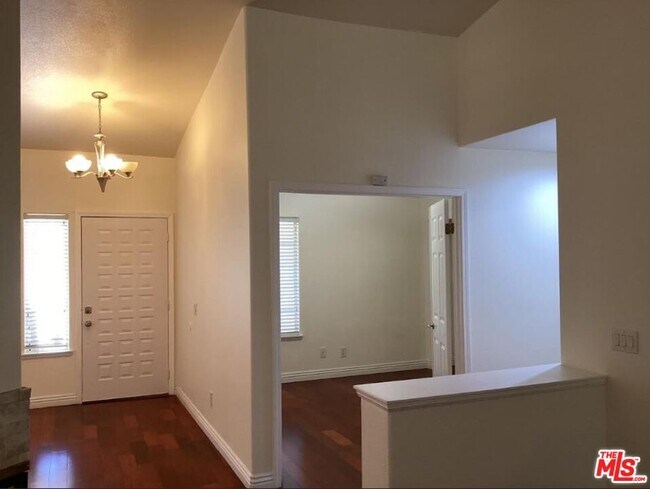Building Photo - 2657 Sandstone Ct