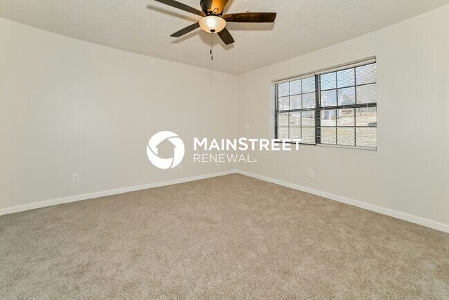 Building Photo - 3 Bedroom Pet-Friendly Home in KNOXVILLE, TN with Main Street Renewal