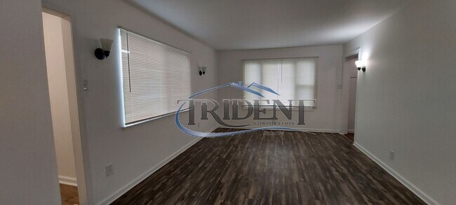 Building Photo - 2 bedroom, 2 bath house, plus a bonus room, located in the country.
