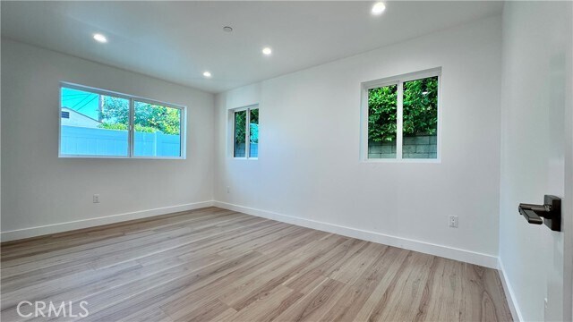 Building Photo - 2135 N Brighton St #101