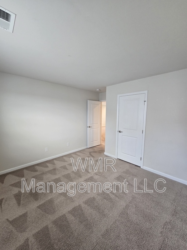 Building Photo - 7270 Waterwheel St SW
