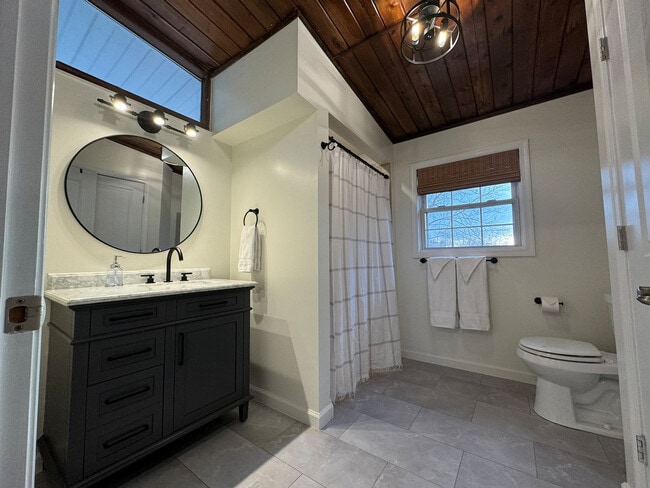 Building Photo - 59 Beverly Pl