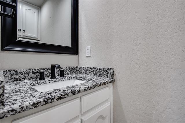Building Photo - 8966 Hialeah Cir S