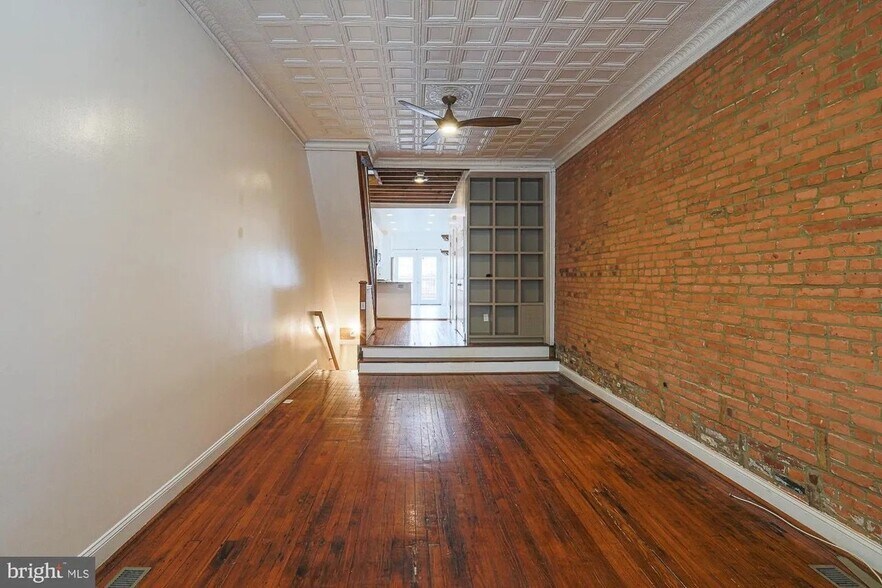 Building Photo - 127 N Patterson Park Ave