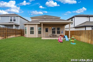 Building Photo - 827 W Laurel St