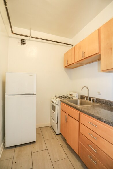 Building Photo - 4130 N Keystone Ave