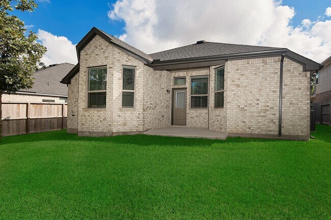 Building Photo - 151 Silva Creek Trl