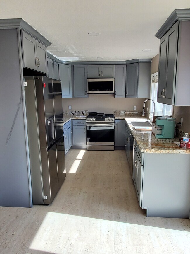 Kitchen - 25619 Mountain Pass Rd