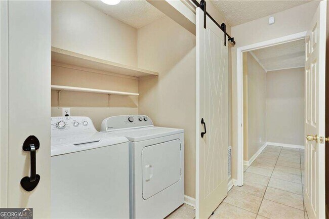 Building Photo - 2949 Torreya Way SE