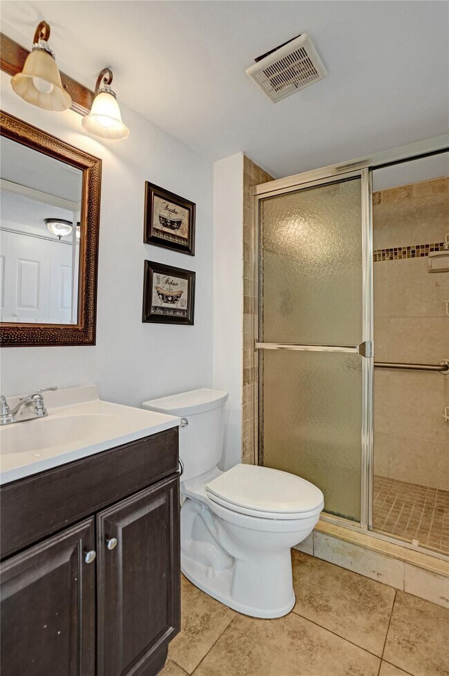 Building Photo - 9351 Lime Bay Blvd