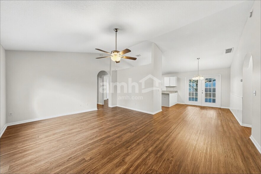 Building Photo - 331 Valley Edge Dr