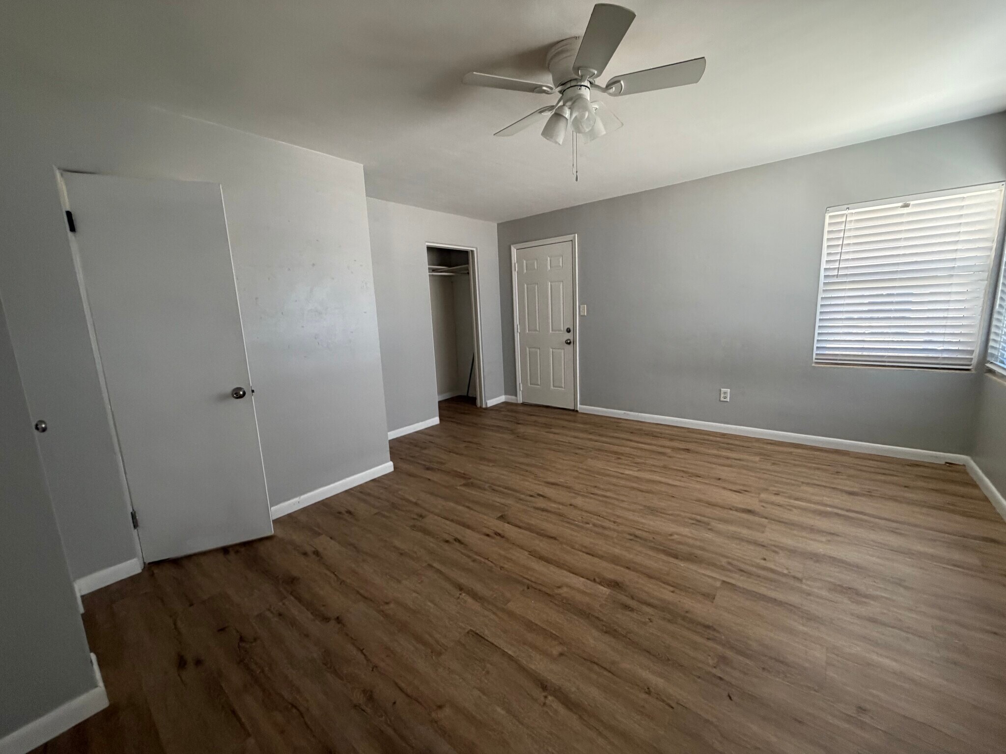 Building Photo - 1557 S Clara Ave