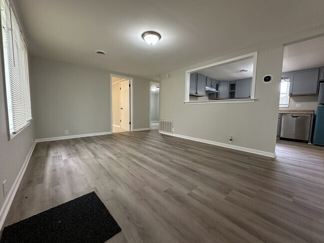 Building Photo - 3543 William St