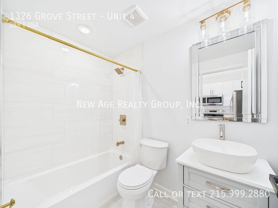 Building Photo - 1326 Grove St