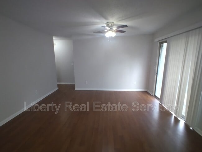 Building Photo - 824 Ridgewood Way