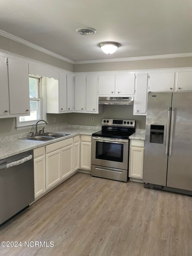 Building Photo - 1634 Bunch Ln