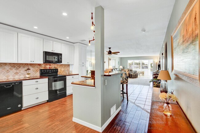 Building Photo - 5555 Gulf Blvd