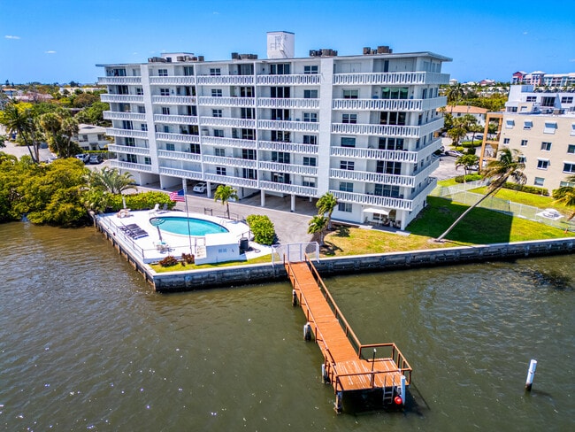 Building Photo - 231 E Lantana Rd