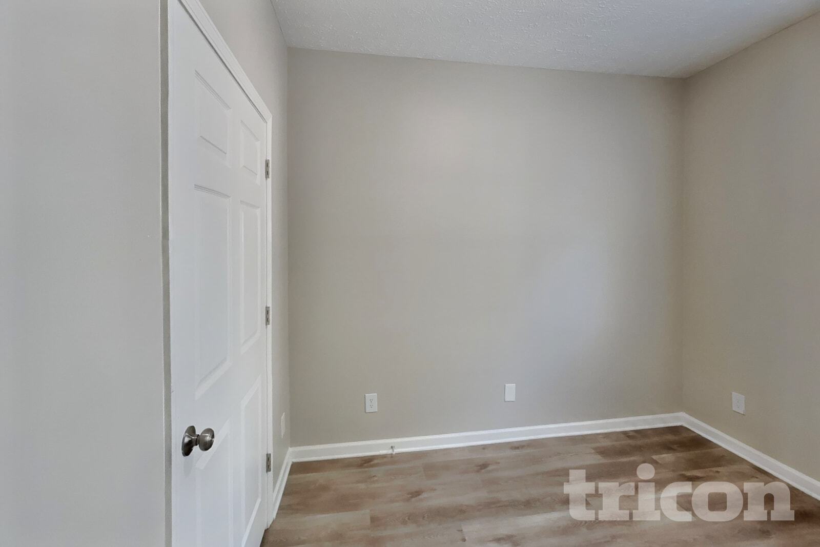 Building Photo - 407 Barking Dr