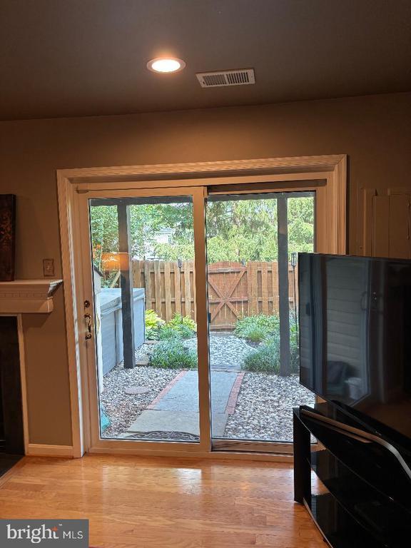 Building Photo - 20880 Butterwood Falls Terrace
