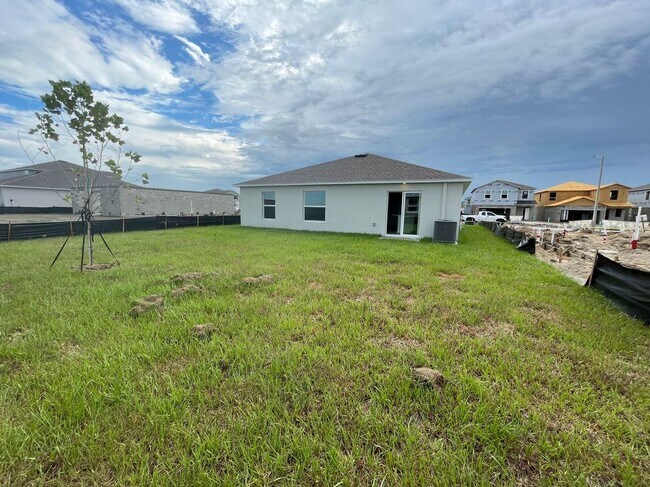 Building Photo - 1543 Jessica Blvd