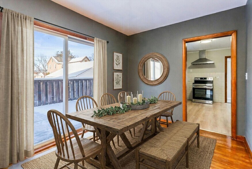 Building Photo - 32 Deland Park B