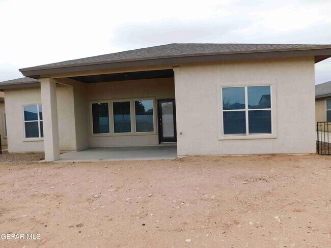 Building Photo - 14628 Rockbridge